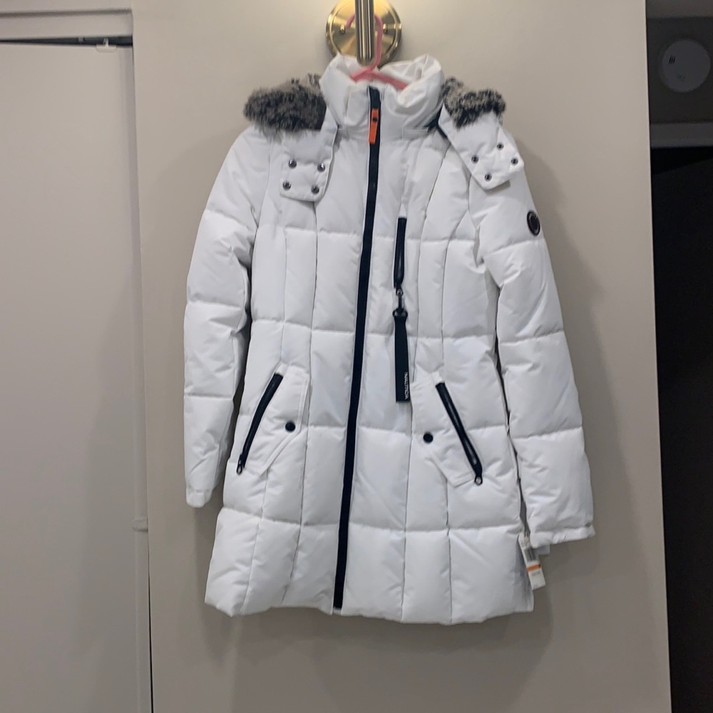 Brand New, Tags on Nautica winter coat… EXTREMELY Warm